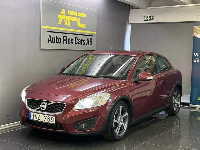 Volvo C30 1.6D DRIVe Momentum | KAMREMBYTT | FULLSERVAD |