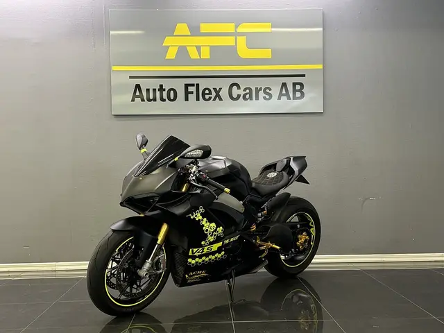 Ducati Panigale V4S DQS | Ventiljusterad | Kamera | Öhlins | Nytt däck